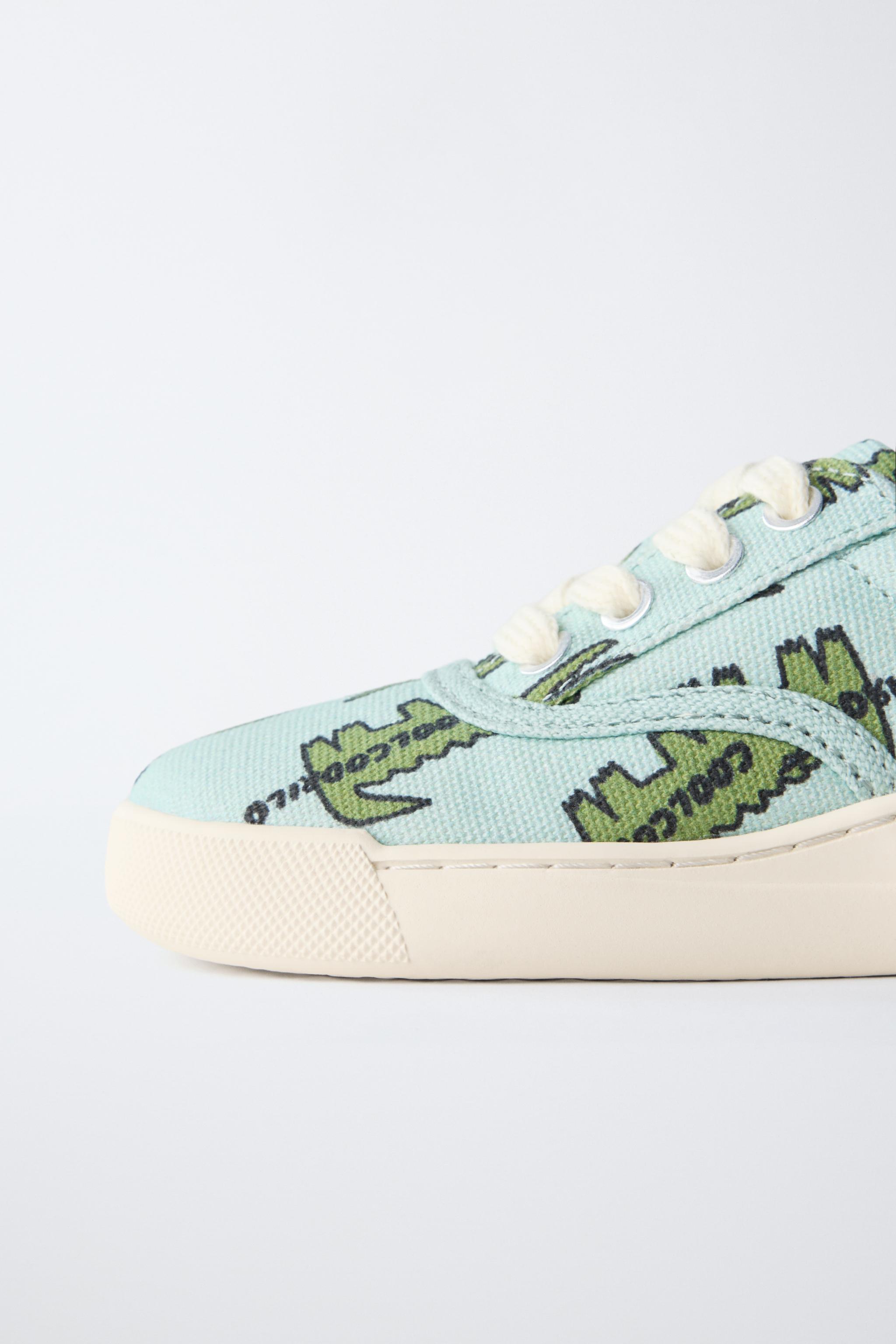 PRINTED SNEAKERS